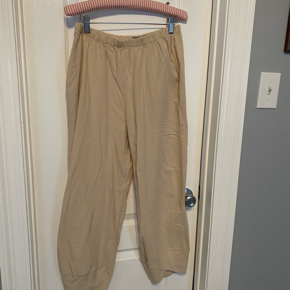 Light weight jogger styled pants